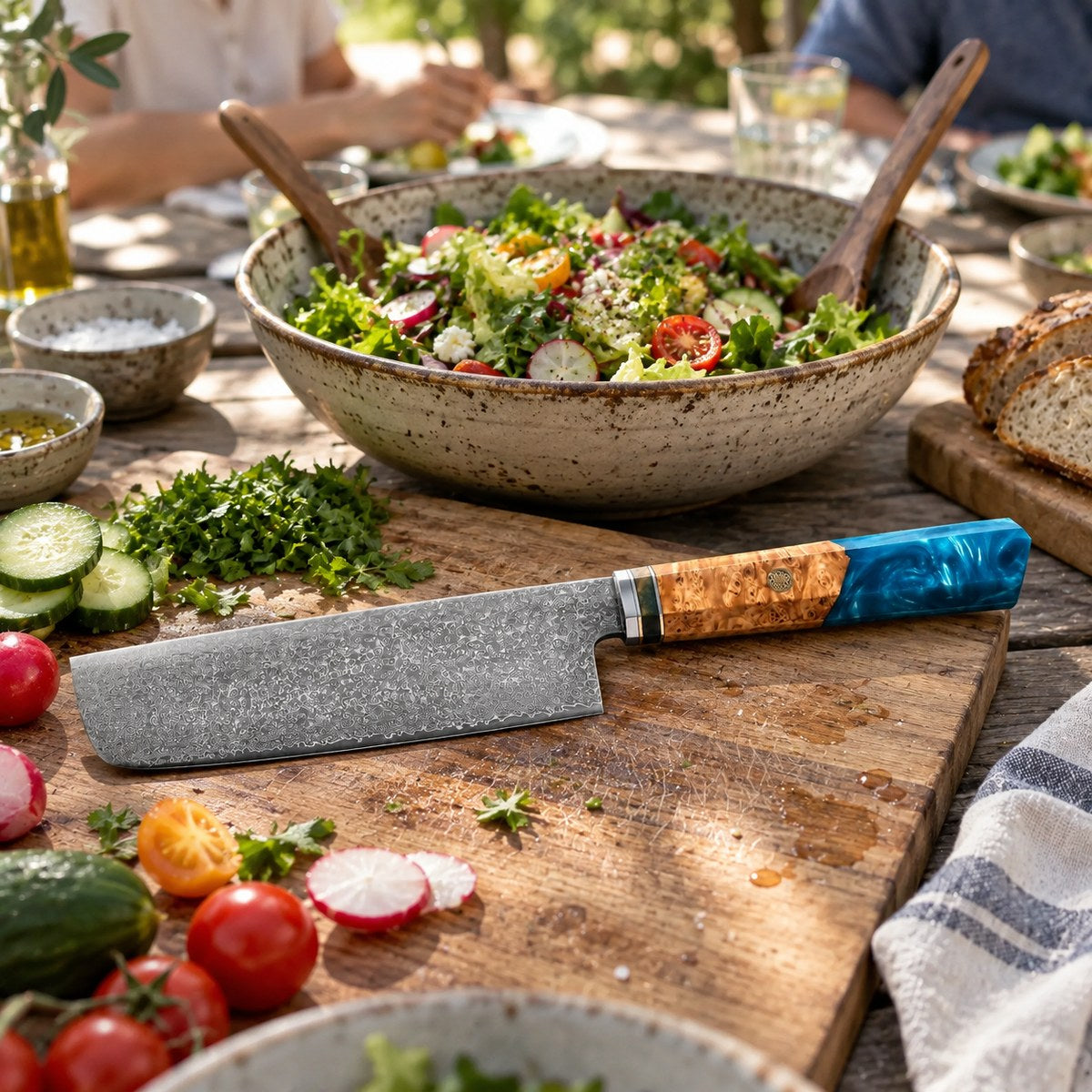 Couteau nakiri 17 cm – Damas Aqua - nakiri damas aqua 5 lifestyle